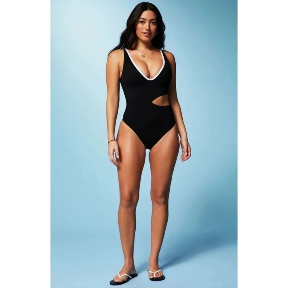 NWOT Seaside Cutout One-Piece Swimsuit Black Size M